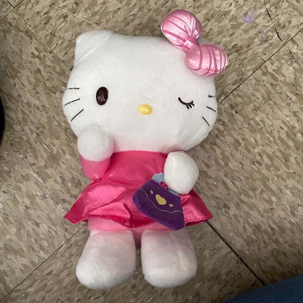 Hello kitty plush 10in